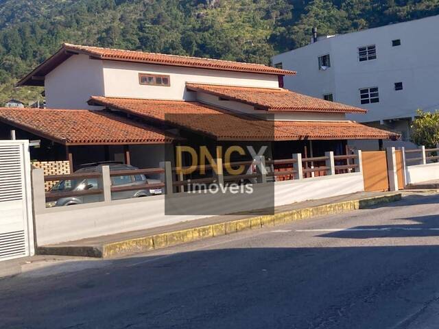 #1351 - Casa para Venda em Governador Celso Ramos - SC