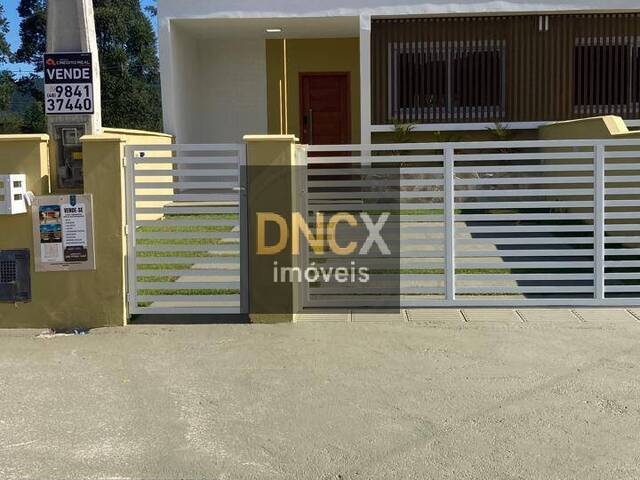 #1356 - Casa para Venda em Governador Celso Ramos - SC